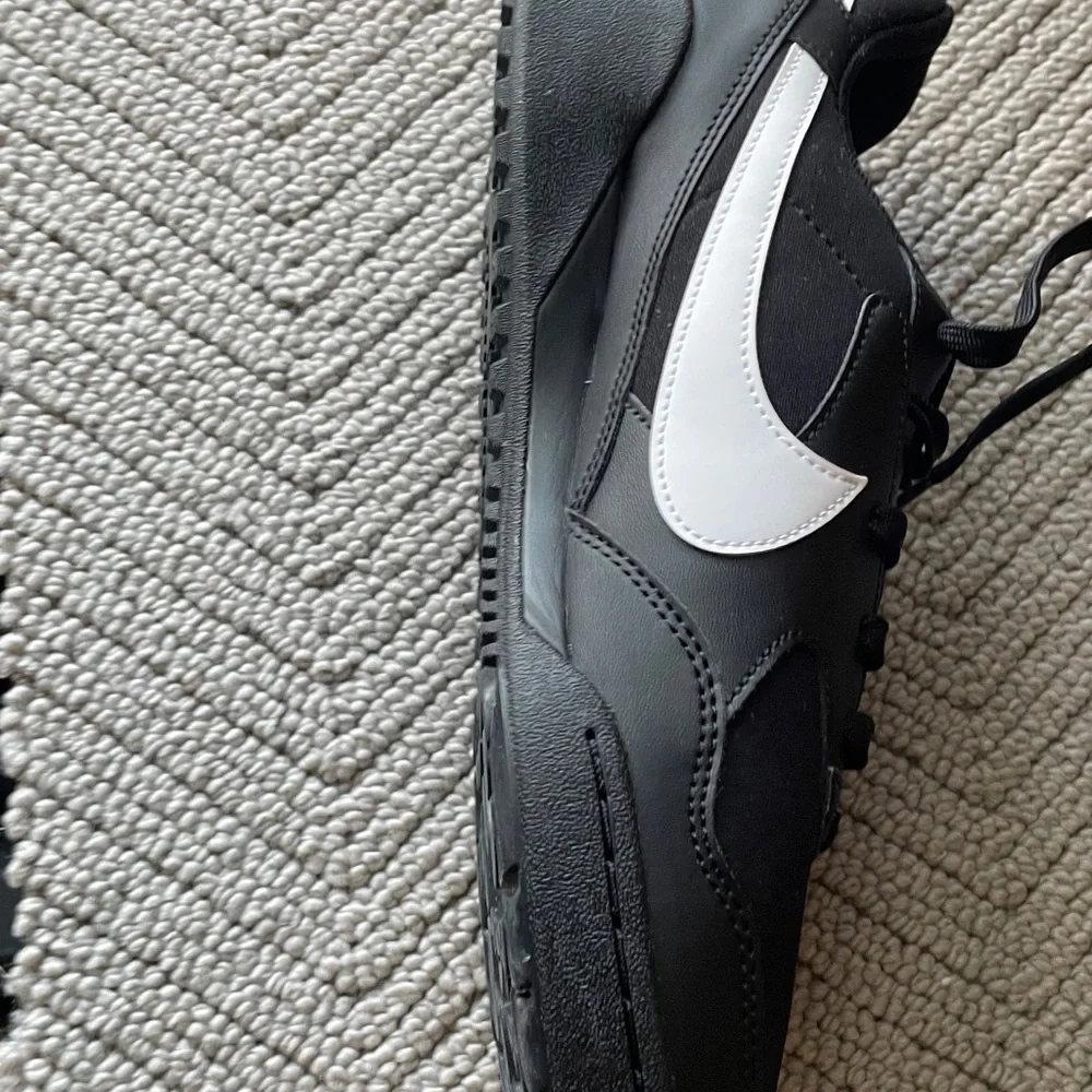 NIKE Women’s Terra Manta Athletic Sneakers
